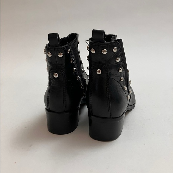 MARC FISHER “Yale” bootie with silver studs - Picture 3 of 7